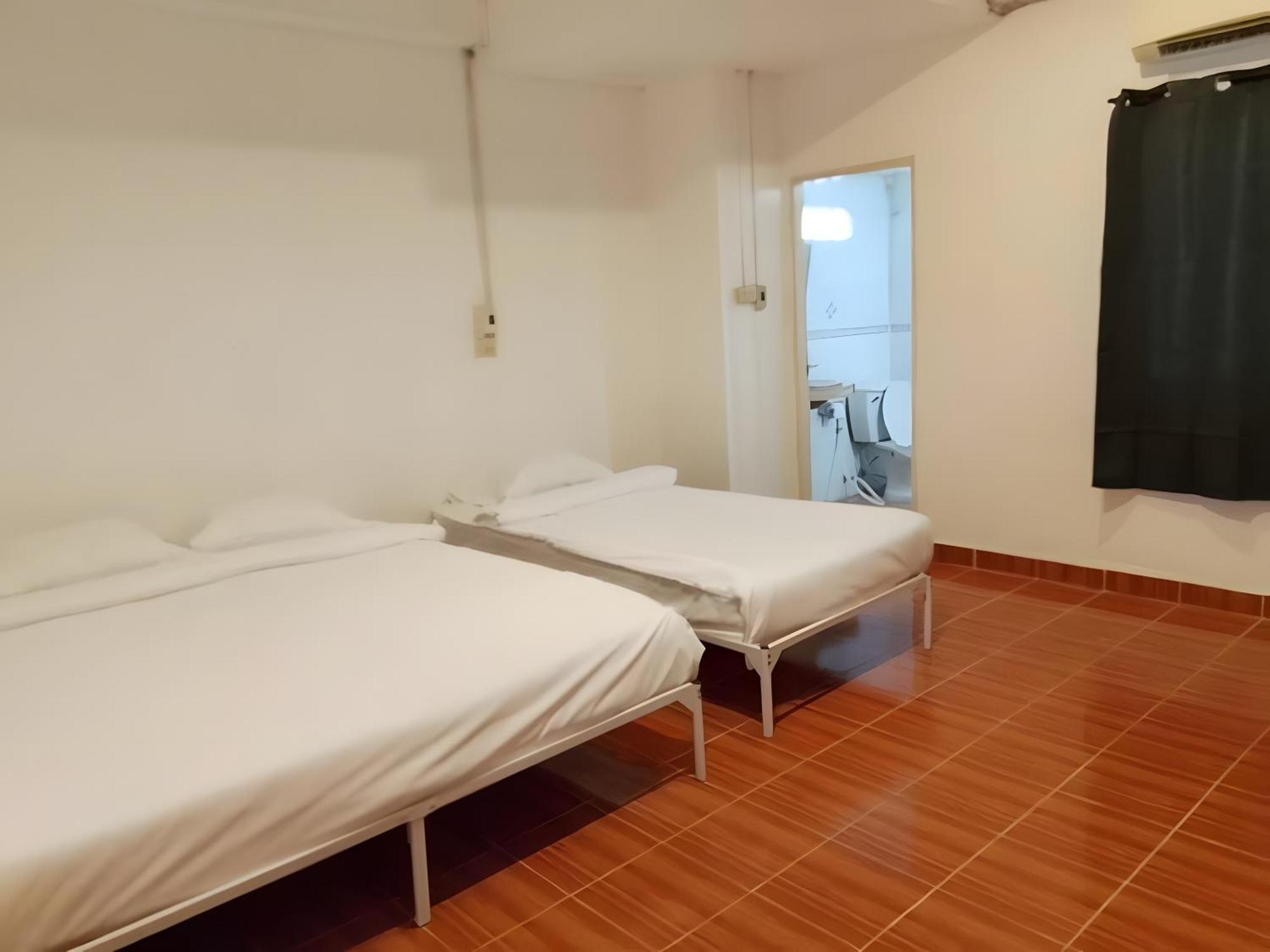 Go Phuket Apartment *
